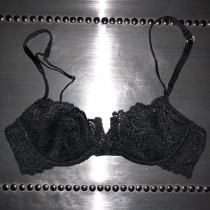 Victoria’s Secret “Very Sexy” Cup and Wing Bra